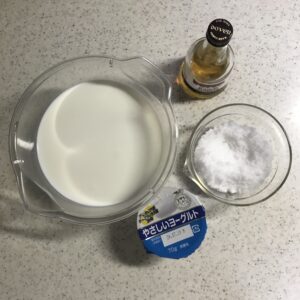 牛乳アイスの材料