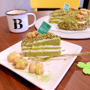 セントパトリックスデーに抹茶のデコレーションケーキ