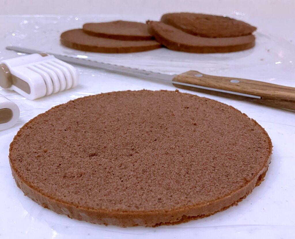 ケーキをスライス