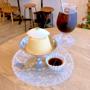 レトロプリンとアイスコーヒー