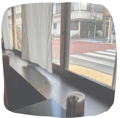 カヤバ珈琲の窓際