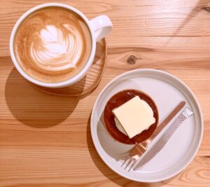 クッキーケイクとラテ