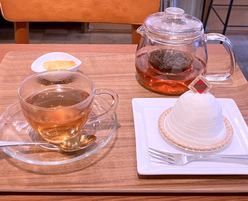 紅茶とケーキ