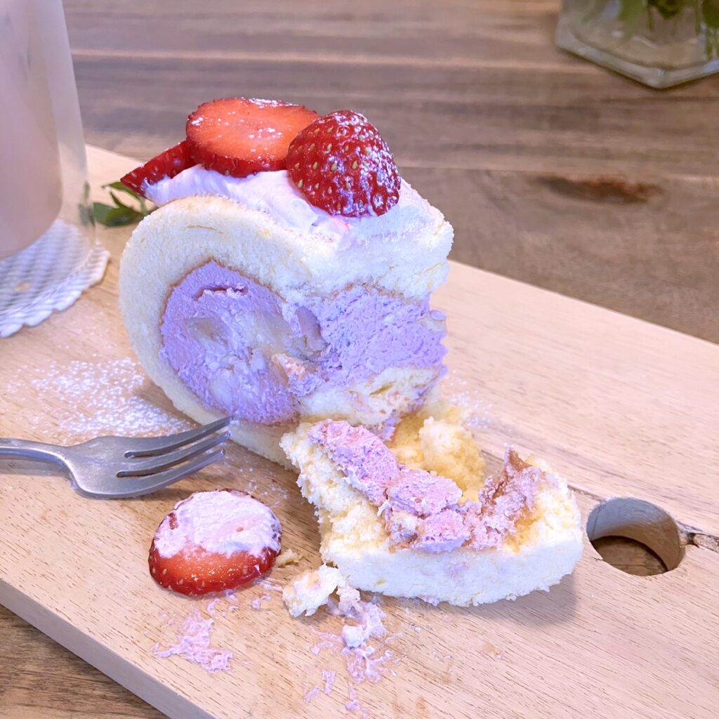 リコリスロールケーキ