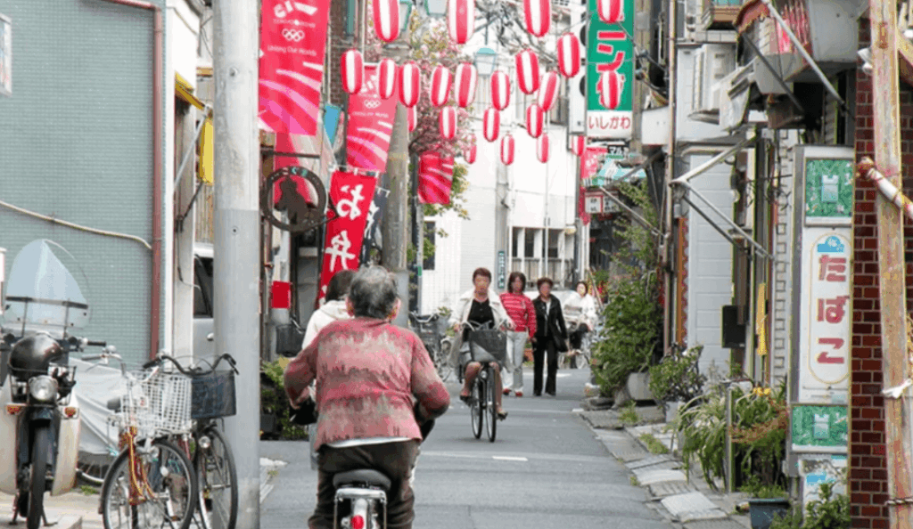 鳩の街通り商店街